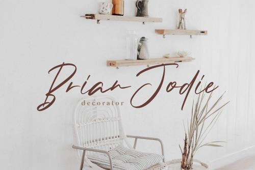 Andrea Roft Script Font 2