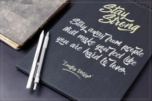 Bellsmore Brush Font 11