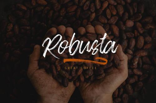 Blackpine Brush Font 2