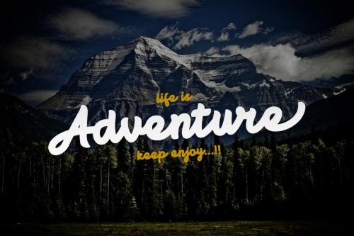 Bright Beauty Font 3