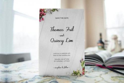 Chiqua Script Font 3