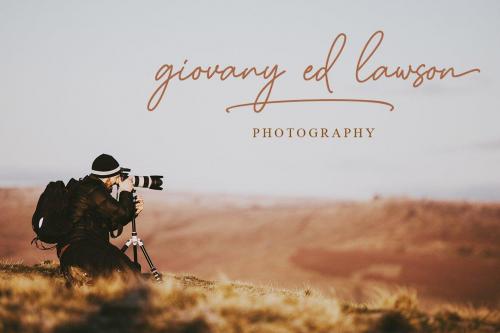 Claudiana Handwritten Font 6