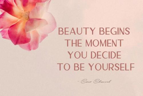 Cremona Sans Serif Font 8