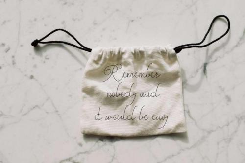 Gamila Thin Handwritten Font 1