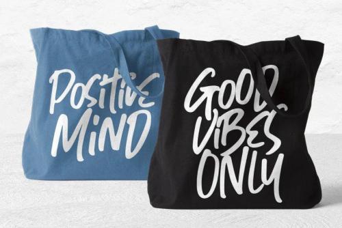 Guthen Bloots Brush Font 12