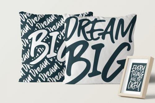 Guthen Bloots Brush Font 2