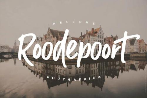 Guthen Bloots Brush Font 9