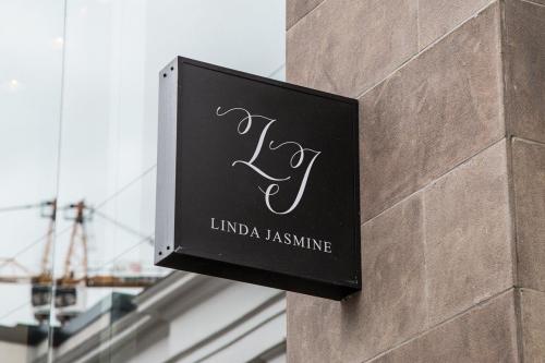 Lovely Girl Calligraphy Font 5