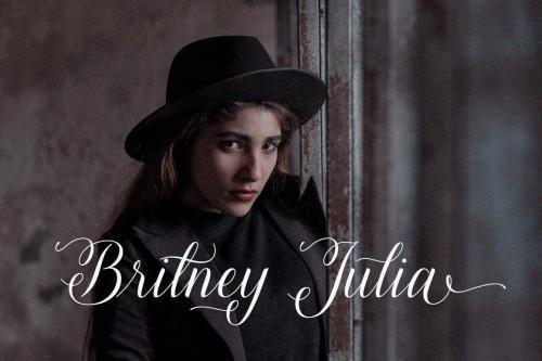 Lovely Girl Calligraphy Font 9