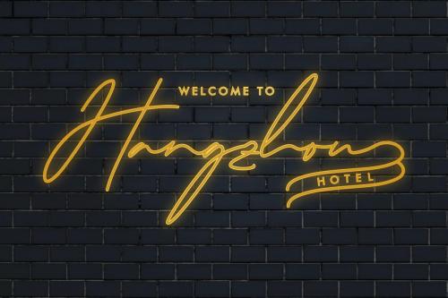 Marlines Signature Font 8