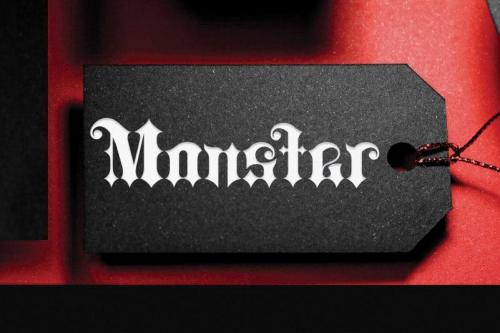 Quacko Mahaka Blackletter Font 4