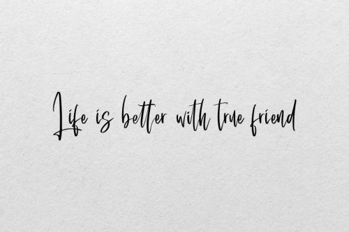 Saturday Lovers Script Font 1