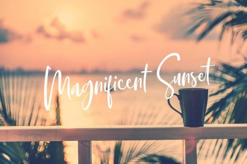 Smooth Dahlia Script Font 4