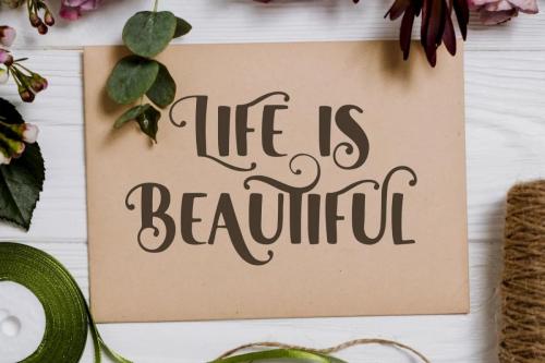 Beauty Florist Font 4