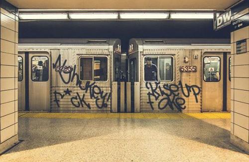 Black-Street-Font-12