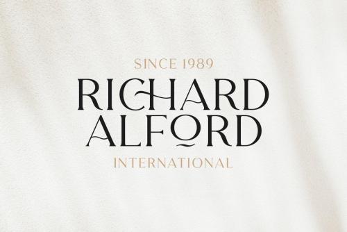 Carentro-Classy-Serif-Typeface-2