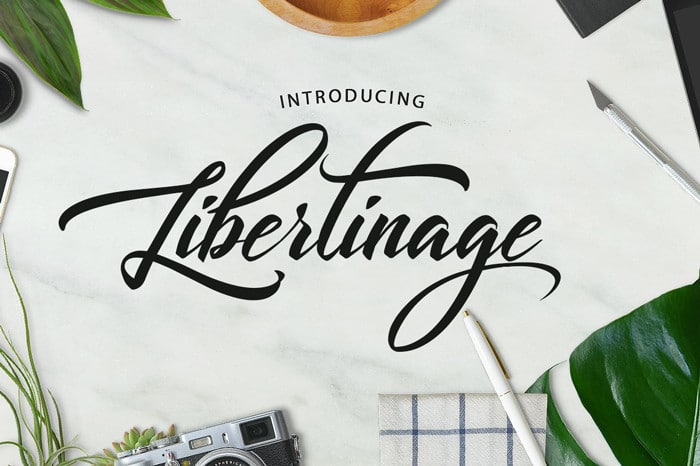 Libertinage Script Font