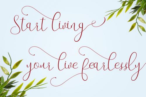 Amanda Script Font