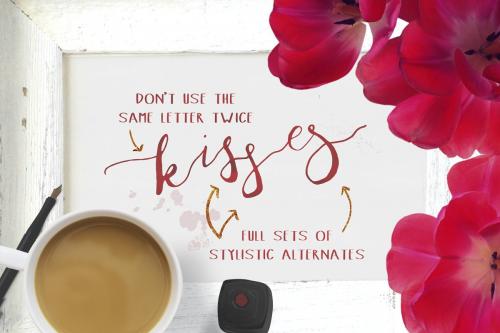 Arrow Script Font
