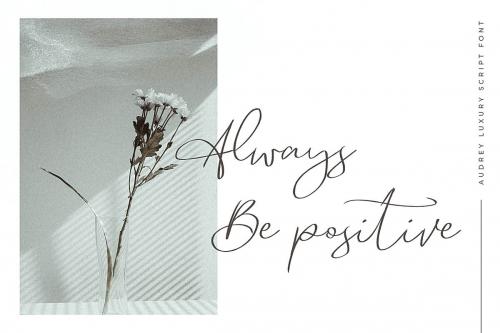 Audrey Handwritten Font