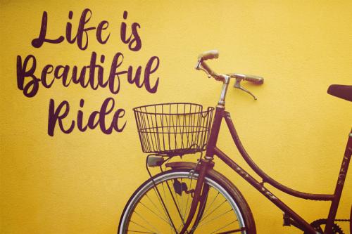 Austhina Brush Calligraphy Scratch Font