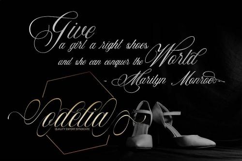 Beauty Athena Calligraphy Font