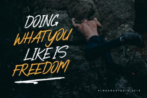 Blackbeard Brush Font