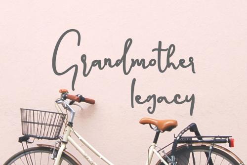 Canadia Handwritten Font