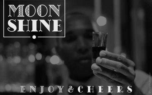 Chicago Moonshine Font