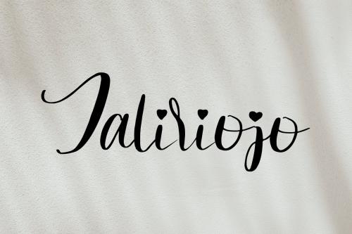 Darling Calligraphy Font