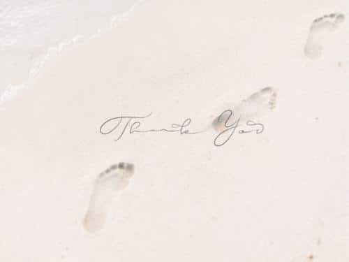 Efothyro Script Font