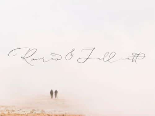 Efothyro Script Font