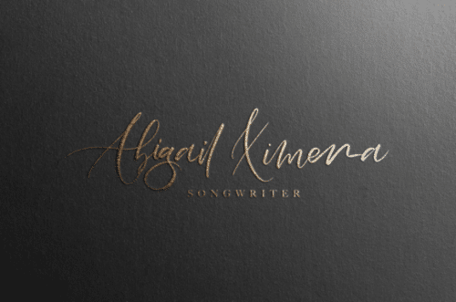 Familior Script Font
