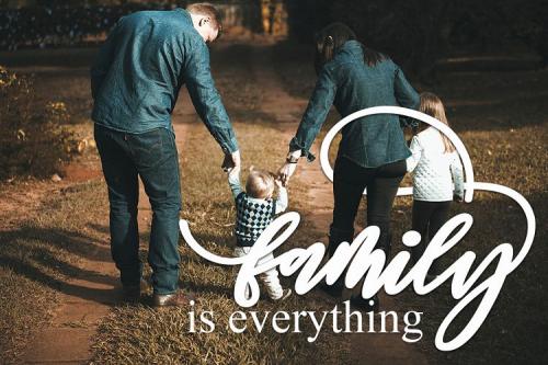 Famous Script Font