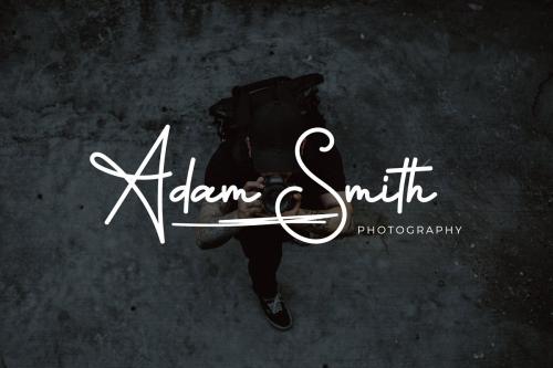 Felicia Signature Font