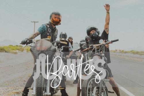 Friday Sunday Font Duo