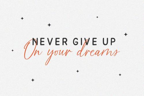 Golden Dream Script Font