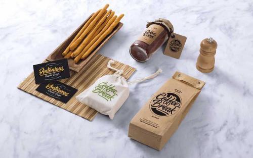 Hugtophia Script Font Free Download