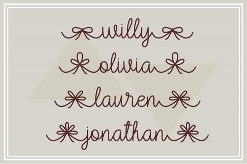 Lulu Lala Script Font