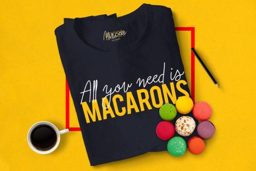 Macarons Script Font