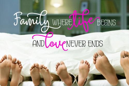 Magenta Script Font