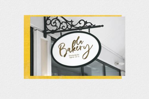 Manilla Script Font