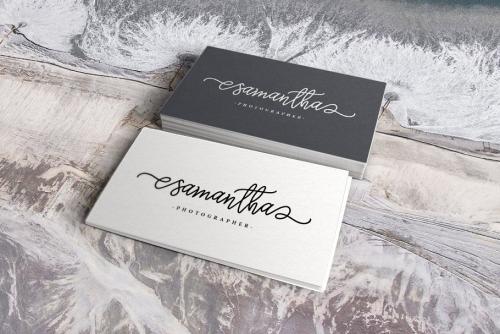 Monalisa Luxurious Script Font