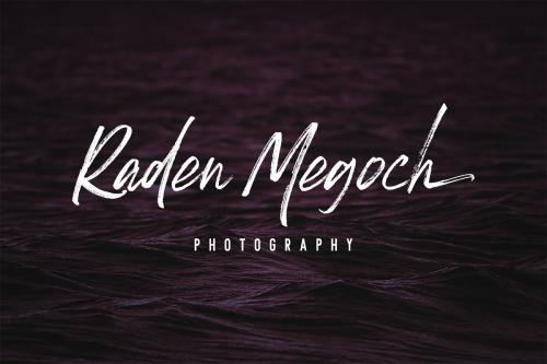 Monday Vacation Font Duo