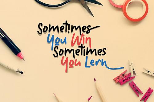 Moonllime Script Font