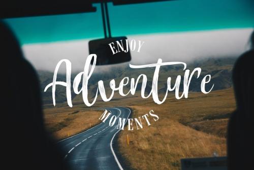 Mountain Script Font