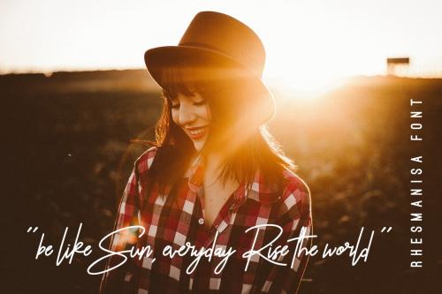 Rhesmanisa Signature Font