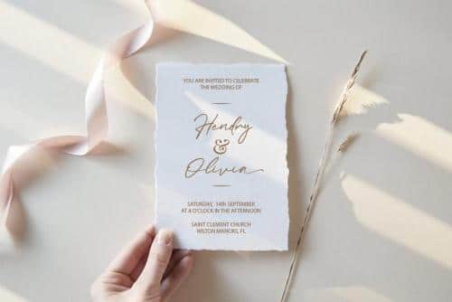 Romate Hood Calligraphy Font