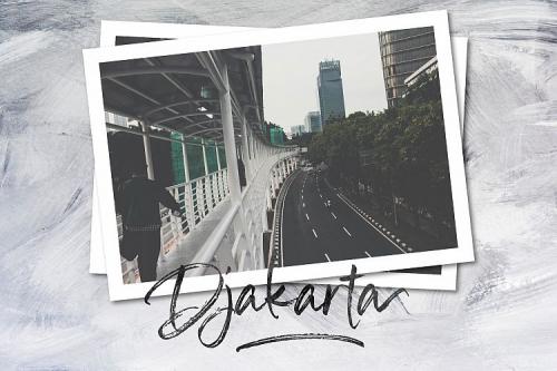 Sail Royals Brush Font