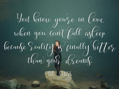 Salita Script Font